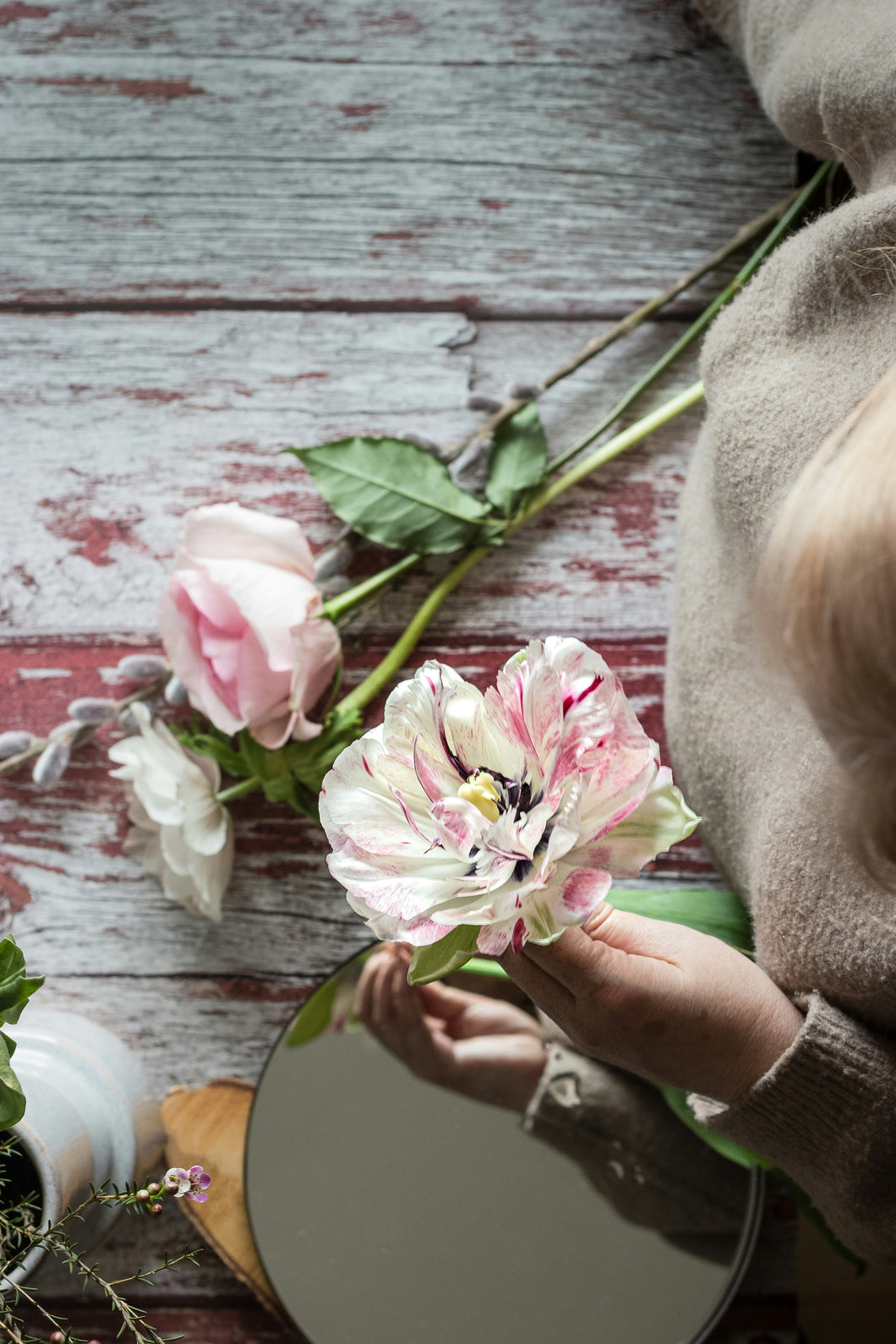 Valentine's Floral Arrangement Workshop - 02/14/25